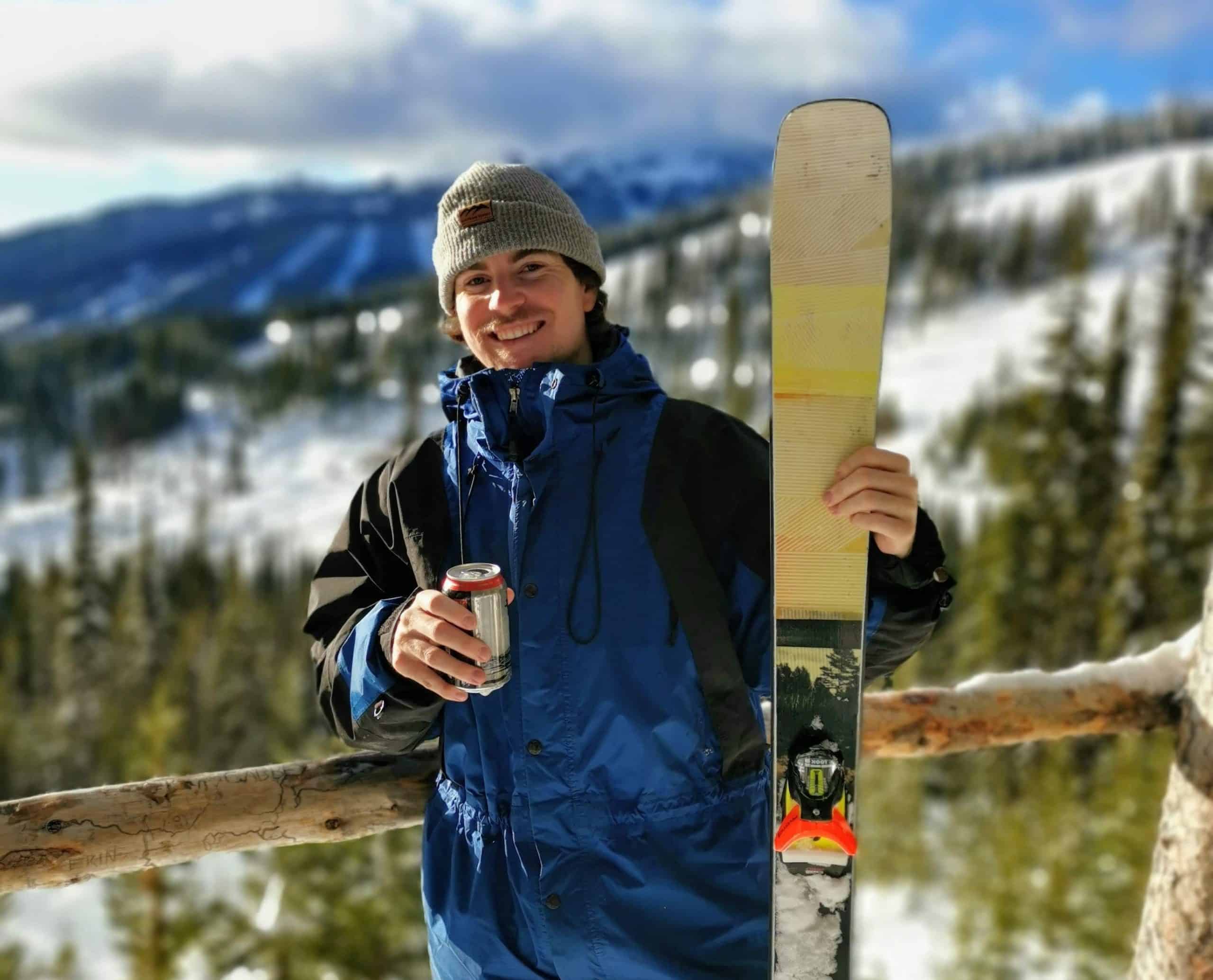 Life as a local: Selling vintage ski wear - Vimarsana News